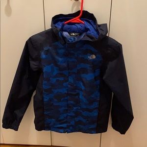 Boys North Face Raincoat Size M